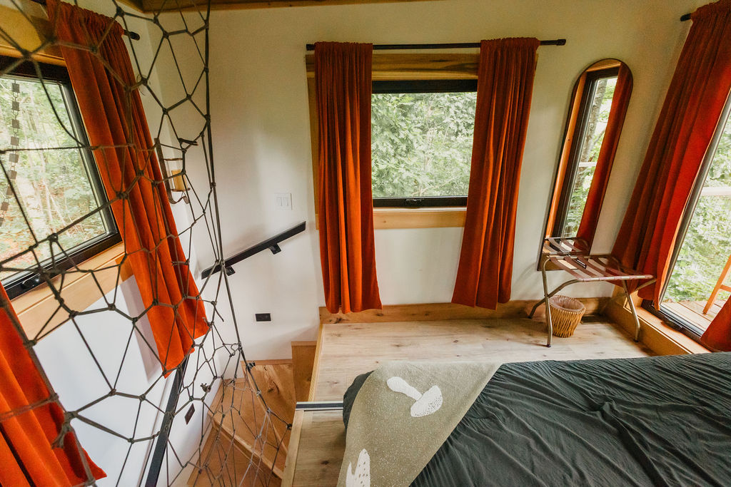 Morel Glamping Cabin with Wifi - Image 24
