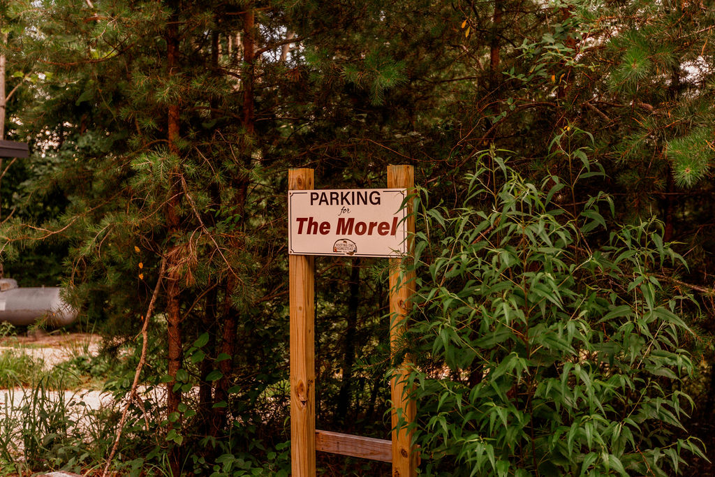 Morel Glamping Cabin with Wifi - Image 4