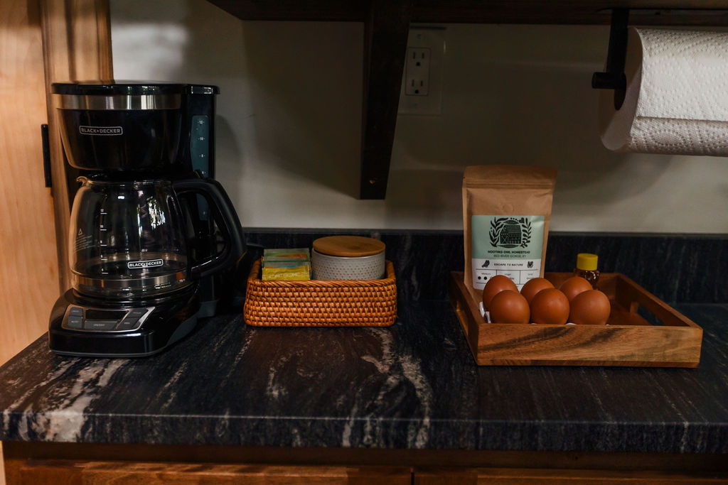 Morel Glamping Cabin with Wifi - Image 17